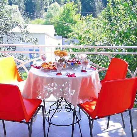 Green Garden B&B Дилижан Экстерьер фото
